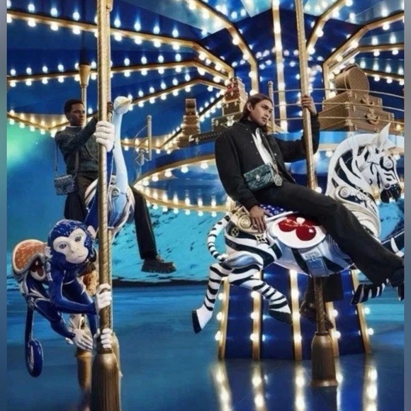 NEW in Gift Box Louis Vuitton VIP Carnival set of 3 Bag Tags: Charms w COA - Picture 9 of 10